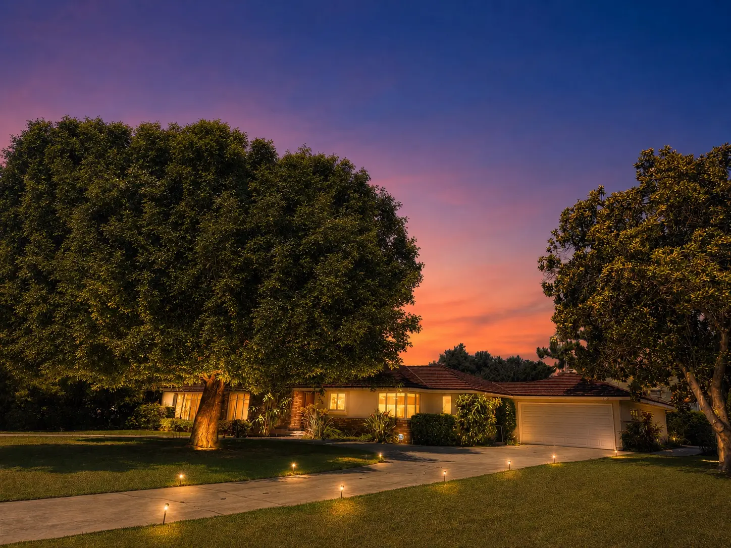 205 W Longden Avenue, Arcadia, photographed at dusk